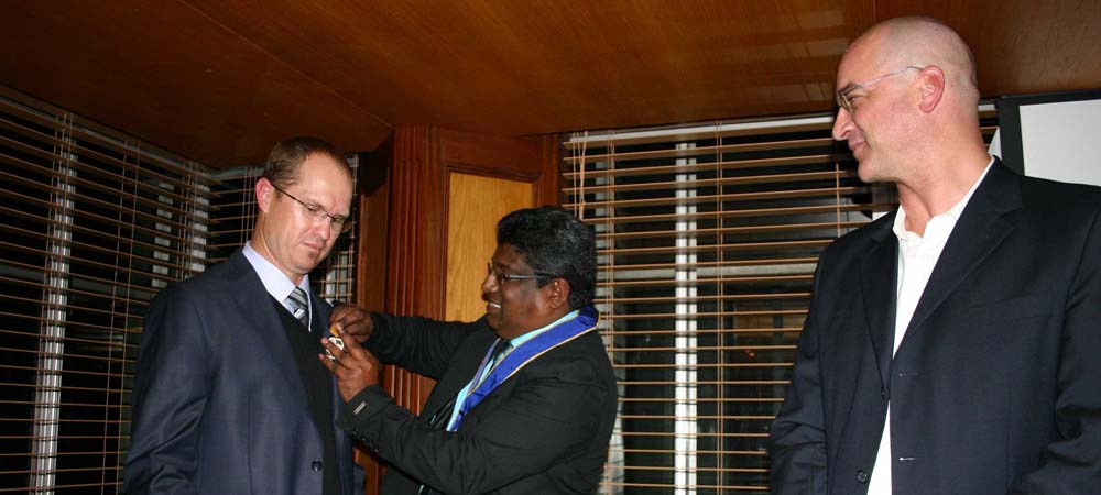 2011 AGM 1